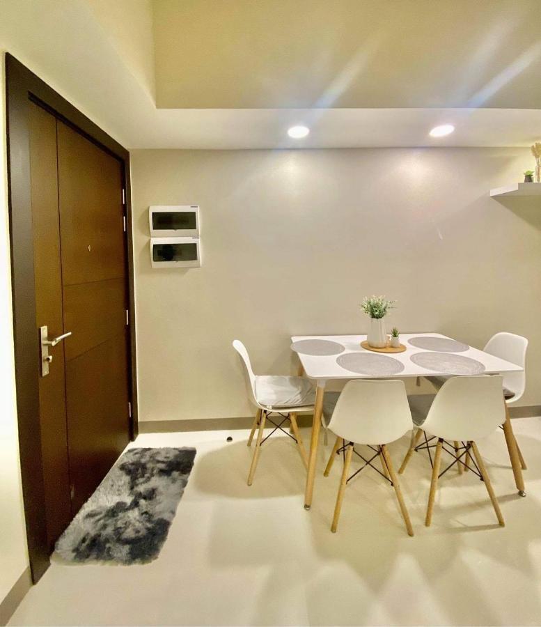 Uptown Parksuites Taguig Exterior foto